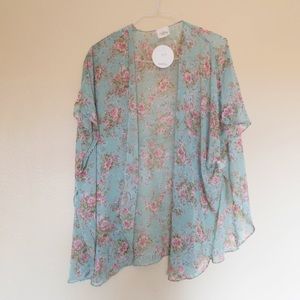 Beautiful Rose Pattern Shrug